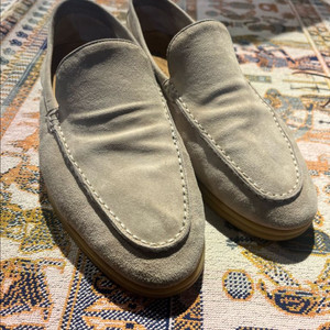 로로피아나 스웨이드 로퍼 41사이즈