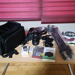 캐논 EOS 650D DSLR 카메라