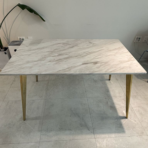 대리석 패턴 식탁