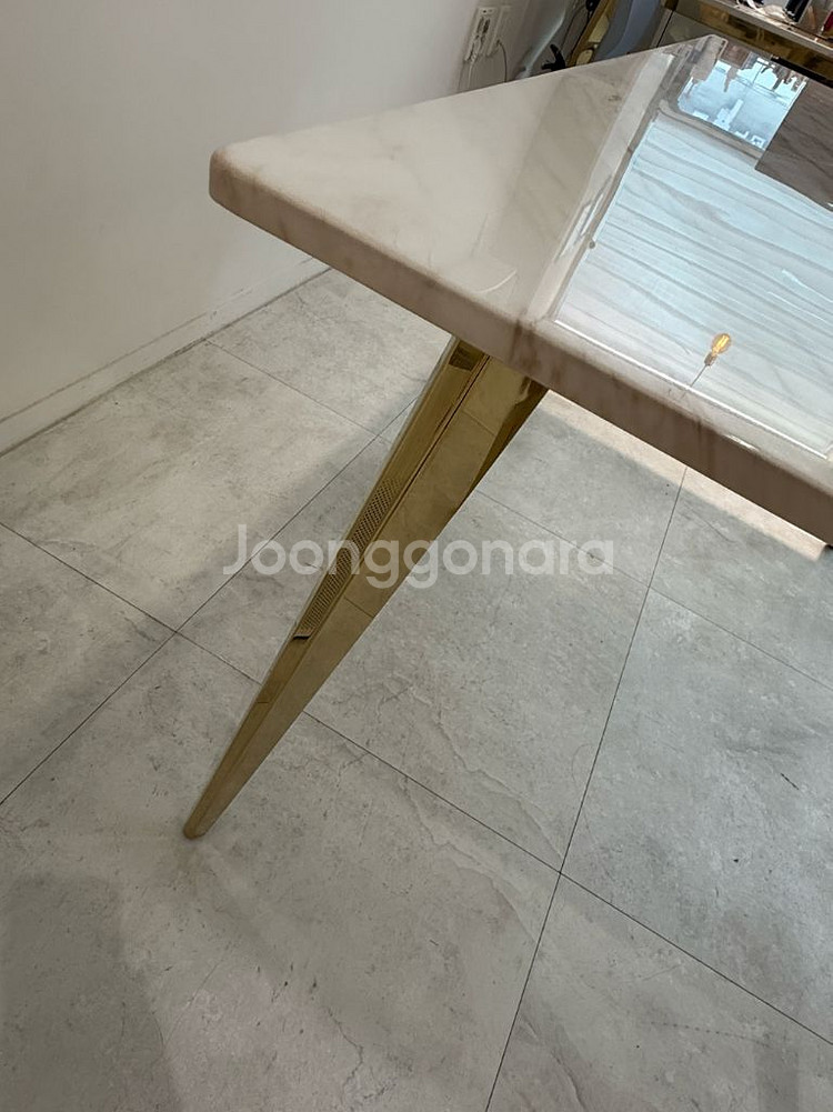 대리석 패턴 식탁--3