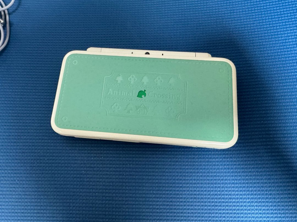 닌텐도 뉴 2ds xl 튀어나와요 동물의숲 에디션 이미지