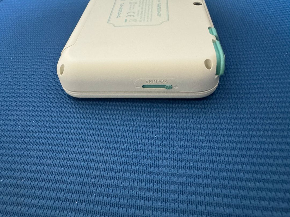 닌텐도 뉴 2ds xl 튀어나와요 동물의숲 에디션 이미지