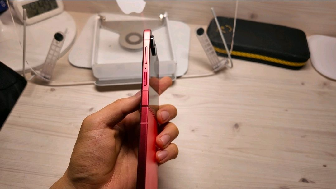 삼성 갤럭시 z플립7 코랄레드--6