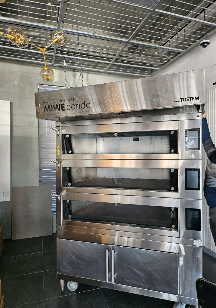 카페정리합니다 데크오븐 도우컨디셔너 컨벡션오븐 버티컬반죽기 파이롤러 냉장쇼케이스 빵진열대 등등--0