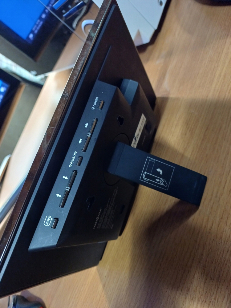 INSIGNIA NS-DPF9G 디지탈 포토 액자 고급형--4