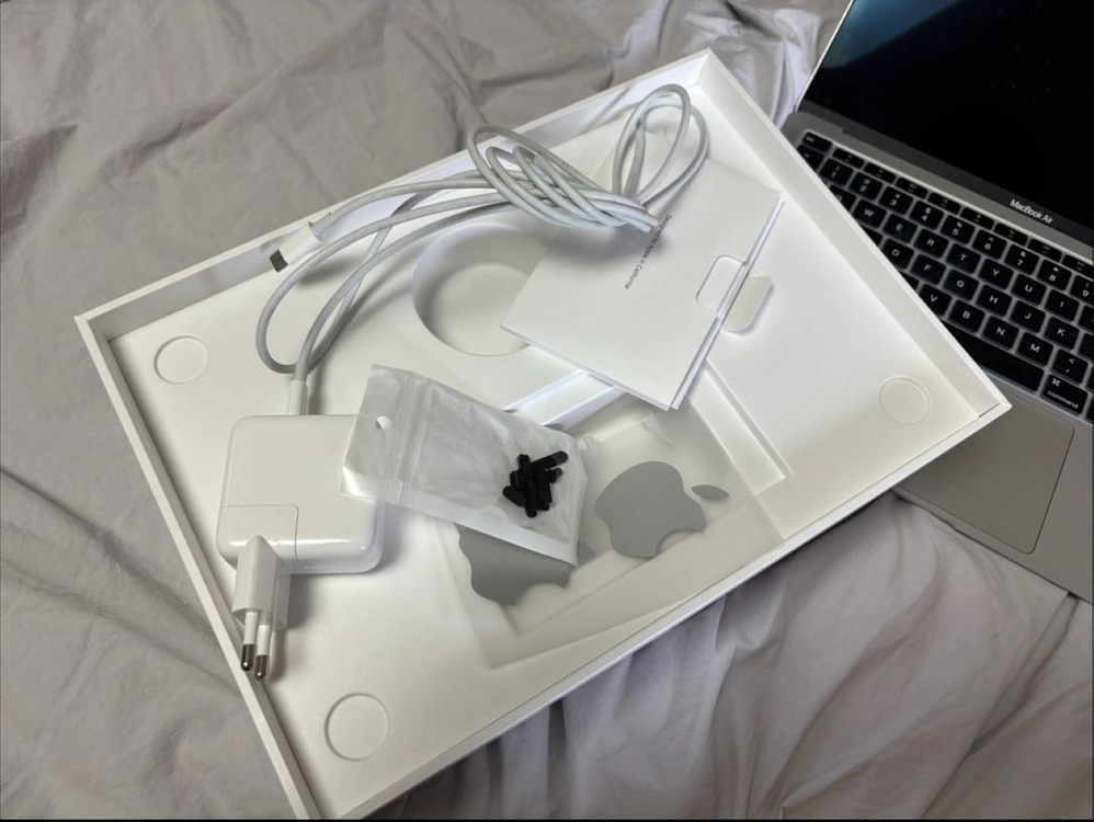 맥북에어 M1 (매직마우스포함) 이미지