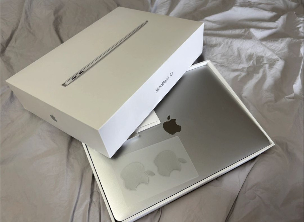 맥북에어 M1 (매직마우스포함) 이미지