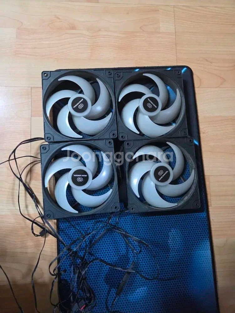 140mm pc 쿨링팬 4개 컨트롤러 밝기조절 까지--7