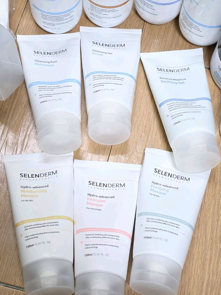셀렌덤 스킨케어 세트 & 피부미용 재료들 이미지