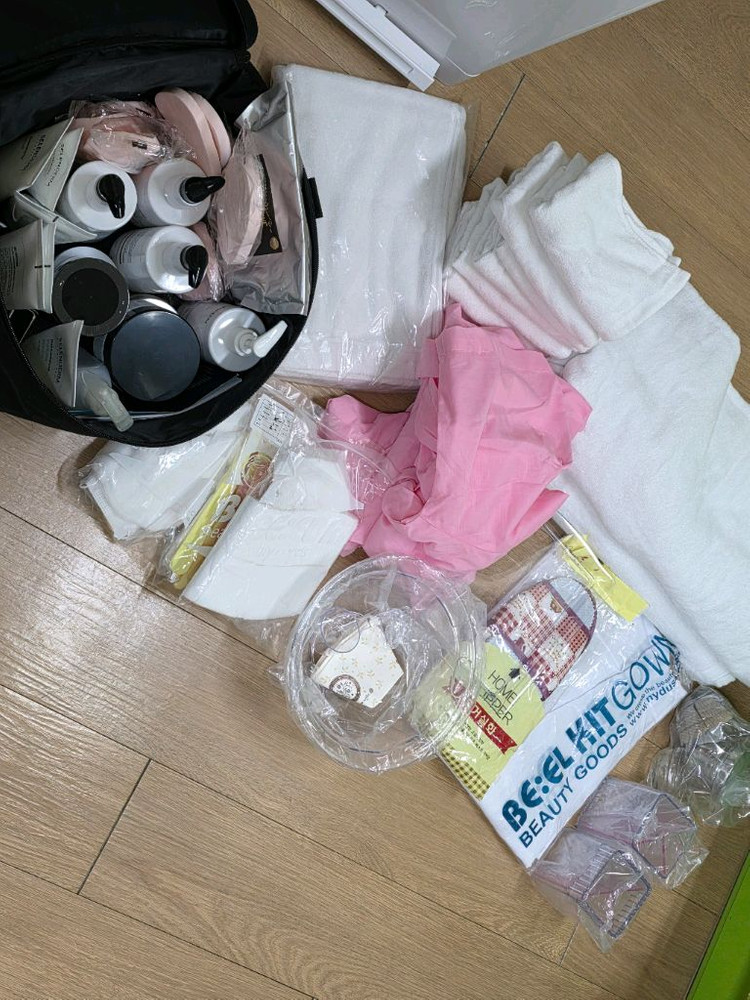 셀렌덤 스킨케어 세트 & 피부미용 재료들 이미지