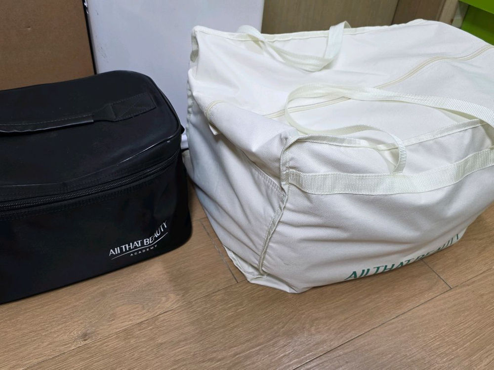 셀렌덤 스킨케어 세트 & 피부미용 재료들 이미지