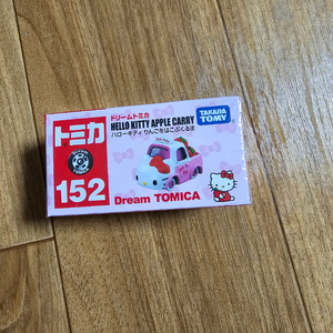 산리오 헬로키티 핑크 토미카 피규어 1개 미개봉새것