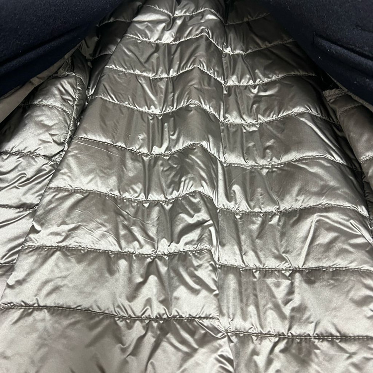 구스다운 패딩 점퍼 이미지