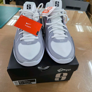 (새상품)나이키 사브리나2 EP (M)285mm