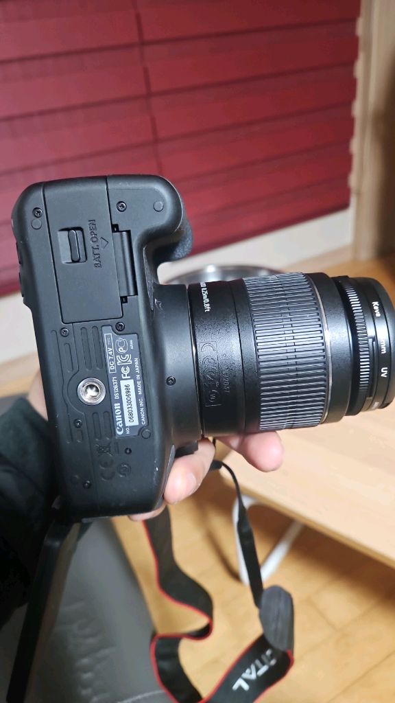 캐논 EOS 650D DSLR 카메라 이미지