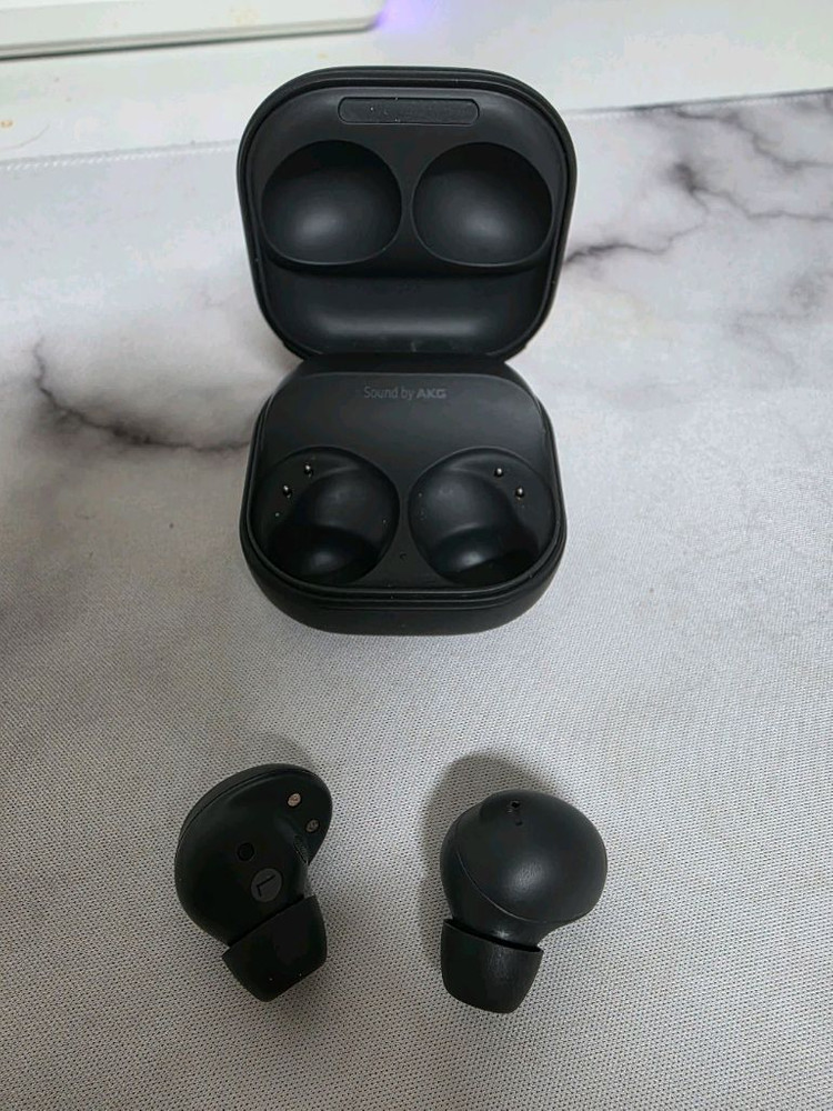 갤럭시 버즈2프로 블랙+디오핏 이어팁 세트 이미지