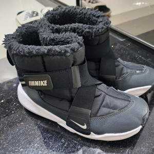 나이키 키즈 부츠 210