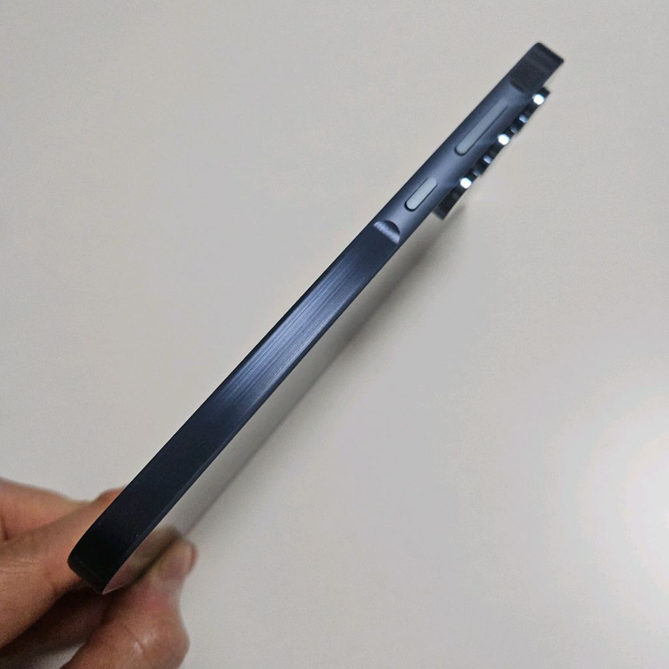 퀀텀5 A556 128GB--3