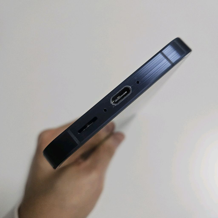 퀀텀5 A556 128GB--5