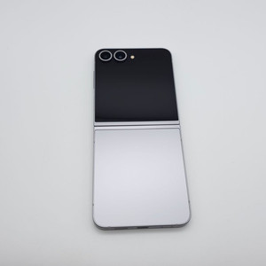 갤럭시Z플립6 256기가 실버 (무잔상) / 0106