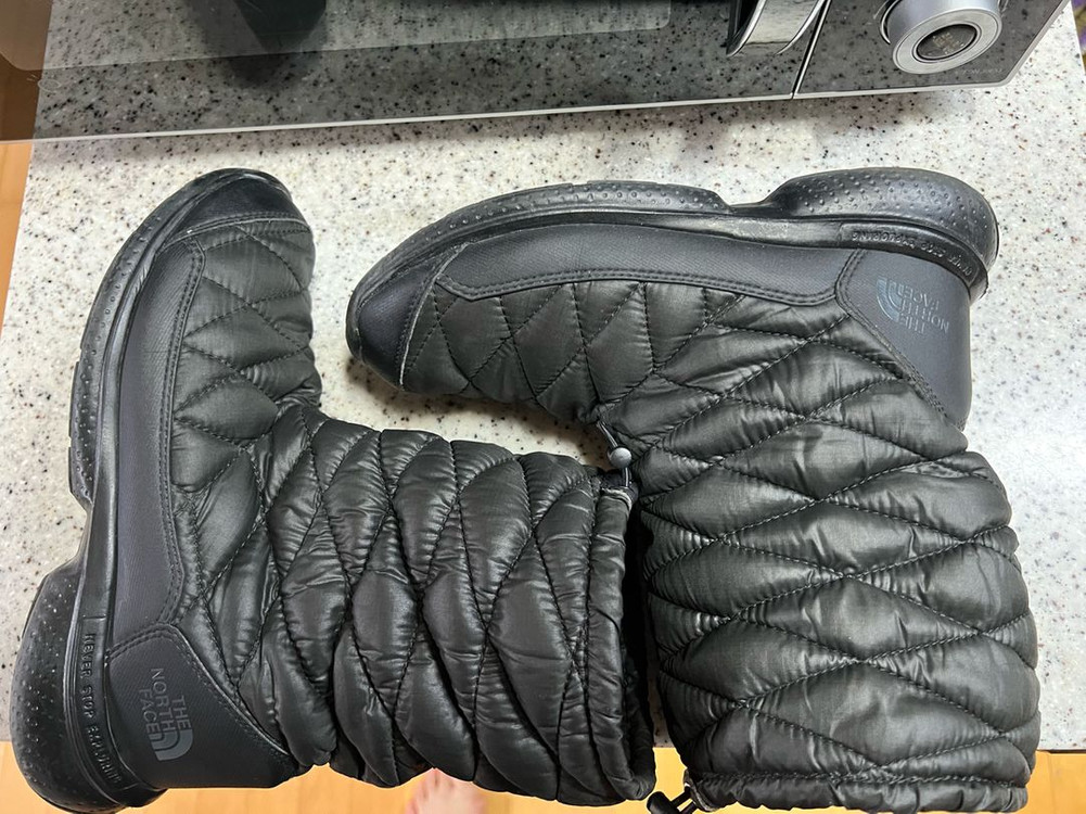 노스페이스 퀼팅 패딩부츠--2