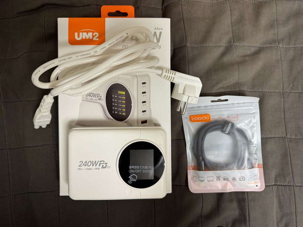 UM2 240W PD3.1 충전기(S급) & toocki 240w 1m케이블--1