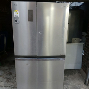 엘지 디오스 양문형 830리터 s835ss32판매합니다.