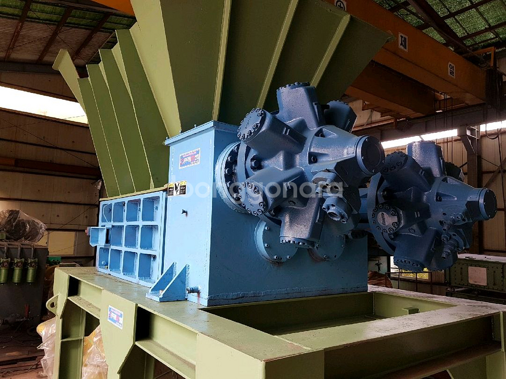 [신품급]국100마력 파쇄기 초특가 판매얼마 사용 안한 신품급 입니다아래 실물 사진참조W900xH700xL1500나--3