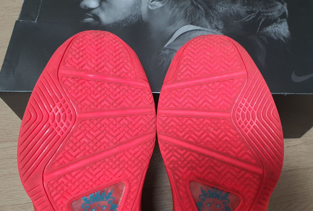 나이키 르브론8 마이애미나이트 275사이즈 18만원--5