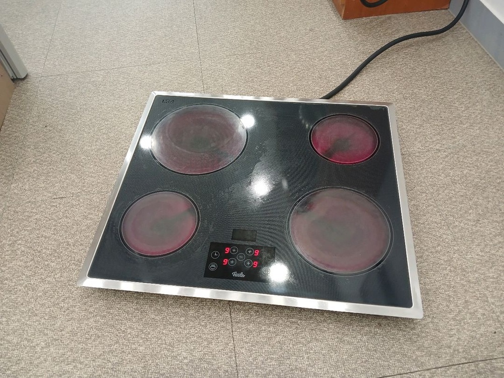 휘슬러 중고 4구 전기렌지 팝니다.(하이라이트,작동잘됨)--0