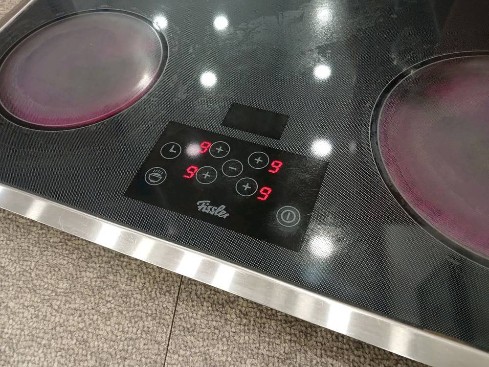 휘슬러 중고 4구 전기렌지 팝니다.(하이라이트,작동잘됨)--2