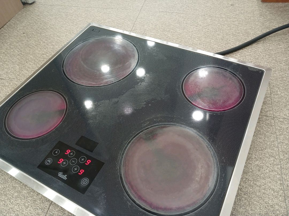 휘슬러 중고 4구 전기렌지 팝니다.(하이라이트,작동잘됨)--3