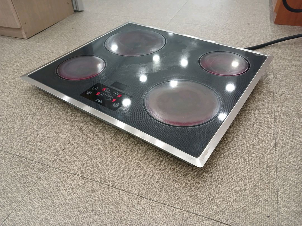 휘슬러 중고 4구 전기렌지 팝니다.(하이라이트,작동잘됨)--4