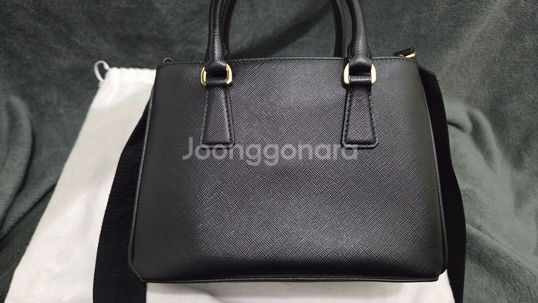 프라다 갤러리아 사피아노 마이크로 럭스 숄더 토트백 (1BA296)--3