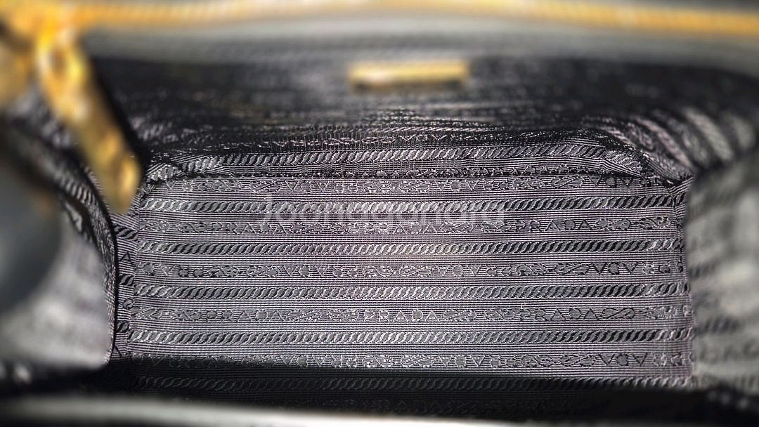 프라다 갤러리아 사피아노 마이크로 럭스 숄더 토트백 (1BA296)--5