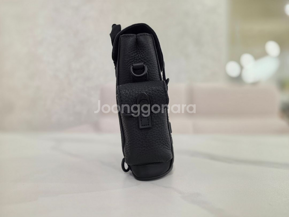 루이비통 M83164 나노 크리스토퍼 미니 크로스백--4