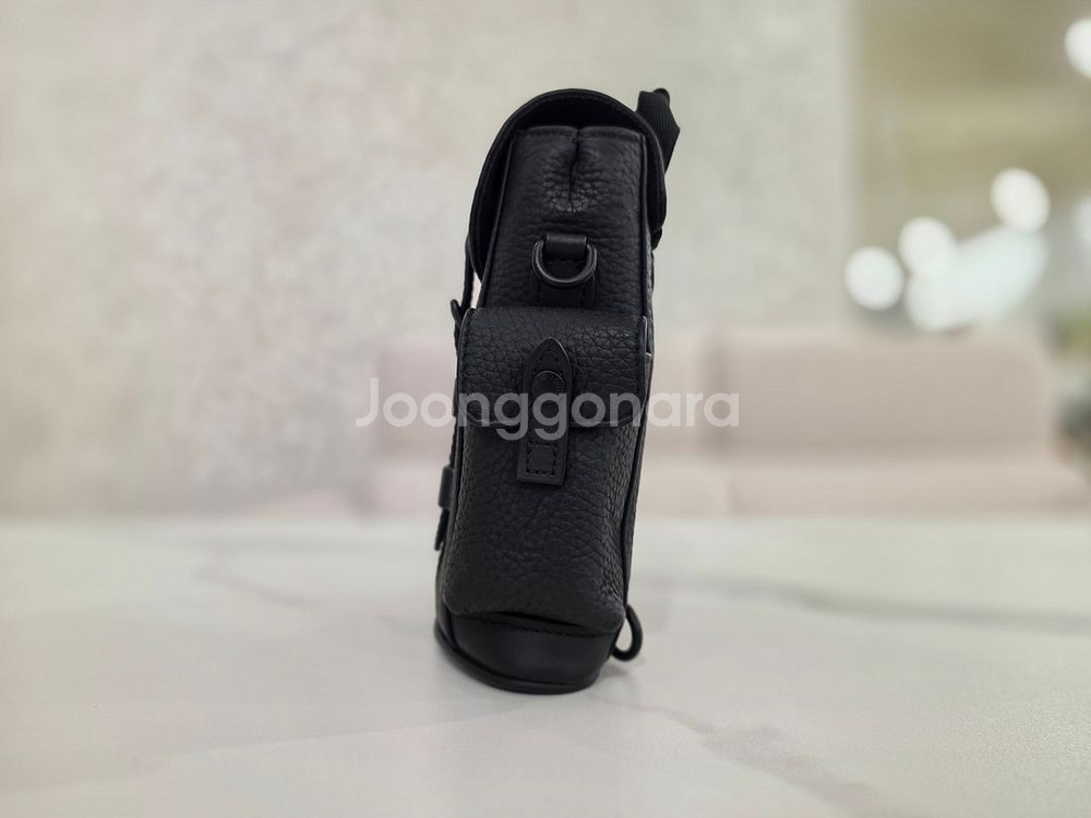 루이비통 M83164 나노 크리스토퍼 미니 크로스백--5