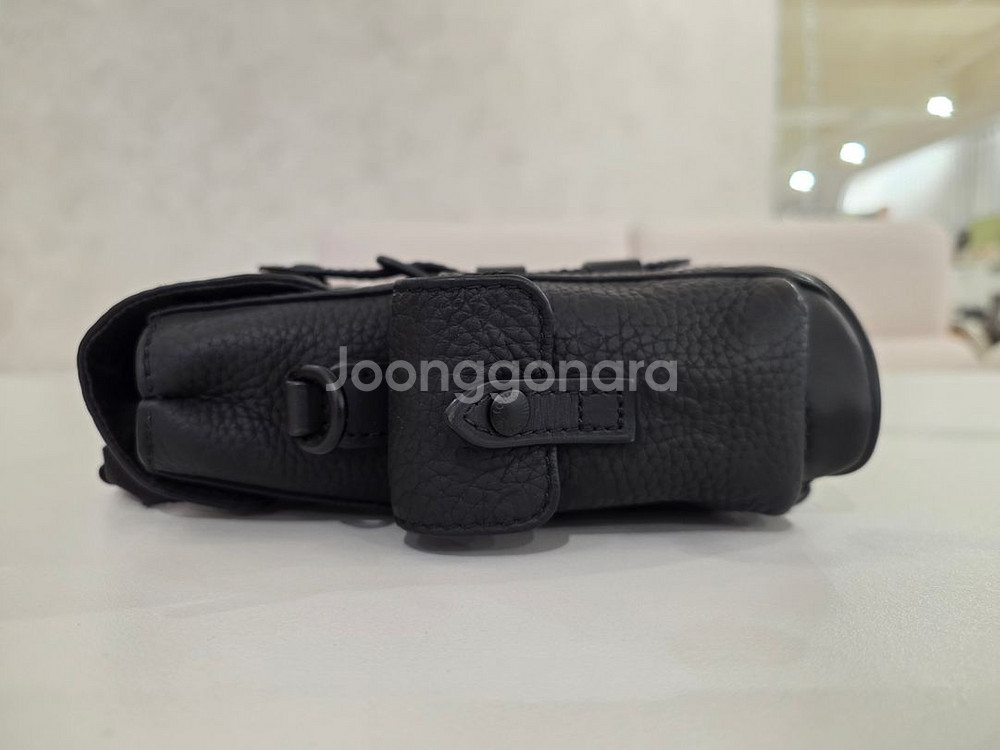 루이비통 M83164 나노 크리스토퍼 미니 크로스백--7