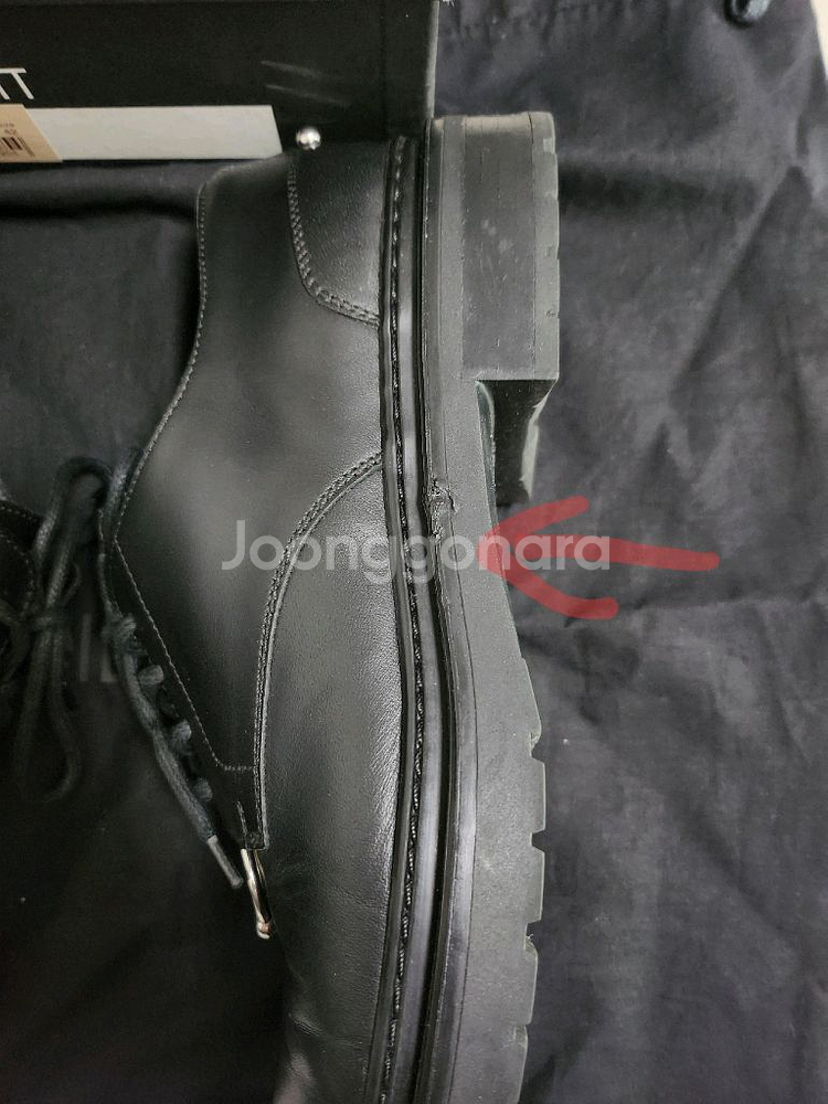 닐바렛 피어싱 더비 42사이즈 블랙 (2회착용중고)--3