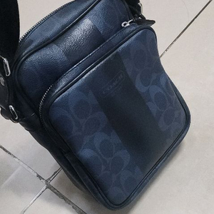 코치 남자 시그니처 크로스백 / 닥스 크로스백