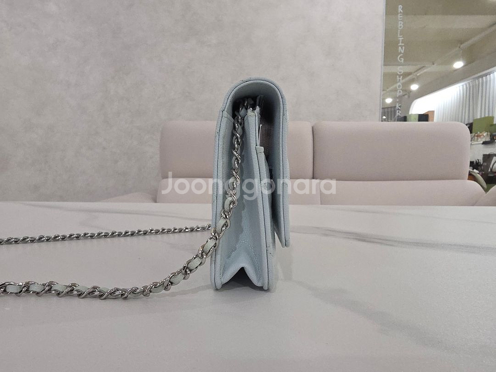 (미착용급)샤넬 클래식 월렛 온 체인 WOC 캐비어 민트 AP0250--3