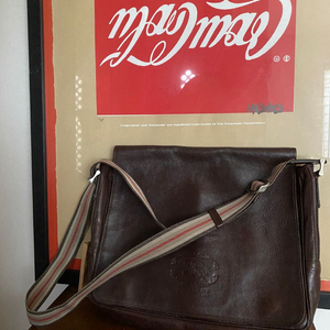 버버리 소가죽 크로스백