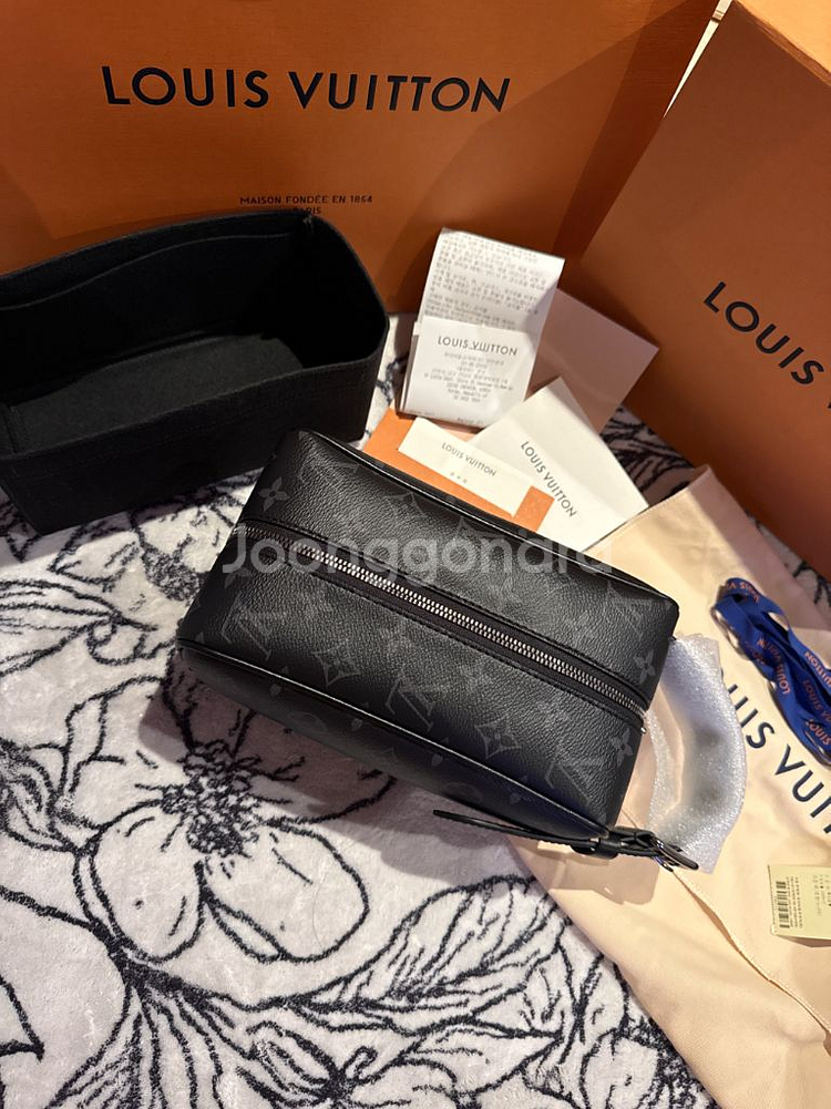 {미사용/새상품/백화점판 루이비통 이클립스 락커 돕키트--1