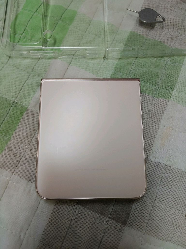 S급 ㅡ 갤럭시 Z플립4 256GB ㅡ 개통일 보세요~~--1