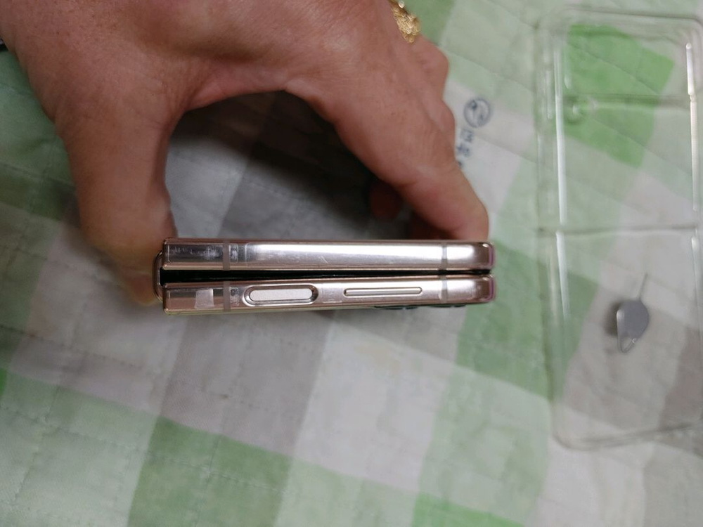 S급 ㅡ 갤럭시 Z플립4 256GB ㅡ 개통일 보세요~~--9