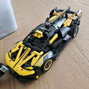 레고 42151 테크닉 부가티 볼리드