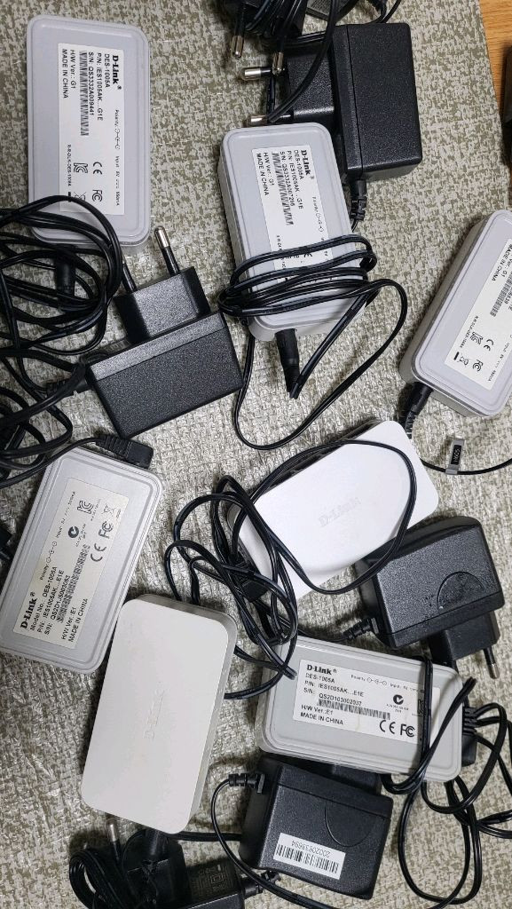 D-Link DES-1005A 네트워크 어댑터--1