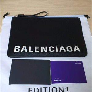 발렌시아가 라지 클러치백 정품A급(감정O)구찌프라다루이비통디올고야드샤넬셀린느보테가생로랑버버리