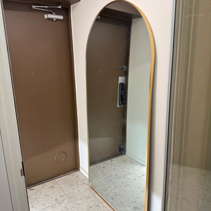 아치형 골드 프레임 대형 거울