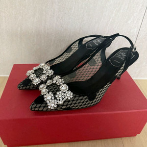 정품 로저비비에 플라워스트라스 크리스탈 힐 37 새상품급 웨딩슈즈